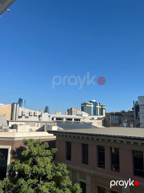 Satılır 3 otaqlı köhnə tikili 120 m² — Bakı