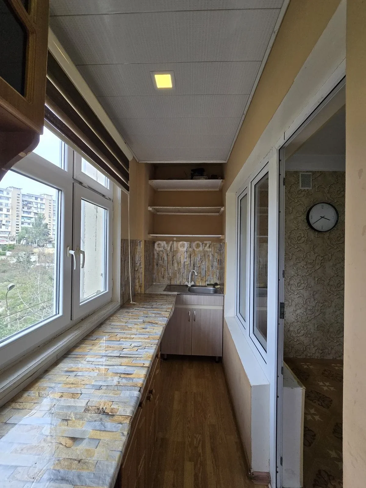 2 otaqlı tam təmirli mənzil satılır Köhnə Günəşli qəsəbəsində — Bakı