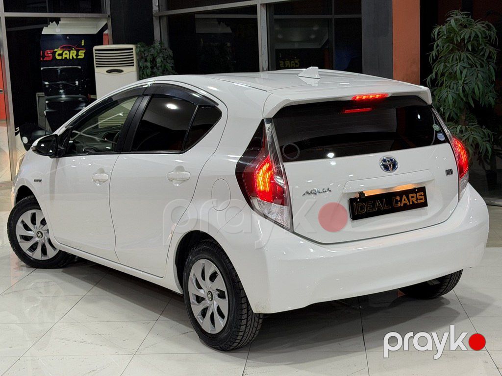 Toyota Aqua, 1.5 L, 0.9 kWh, 2017 il, 129 000 km — Avtomobillər, Sumqayıt (11)