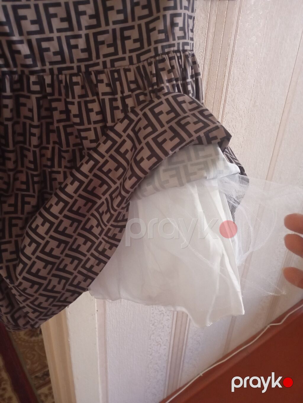 Qız uşaqları üçün qısaqol, ətək hissəsi büzgülü don. Ümumi rəng — Qızlar üçün köynək və sarafan, Bakı (3)