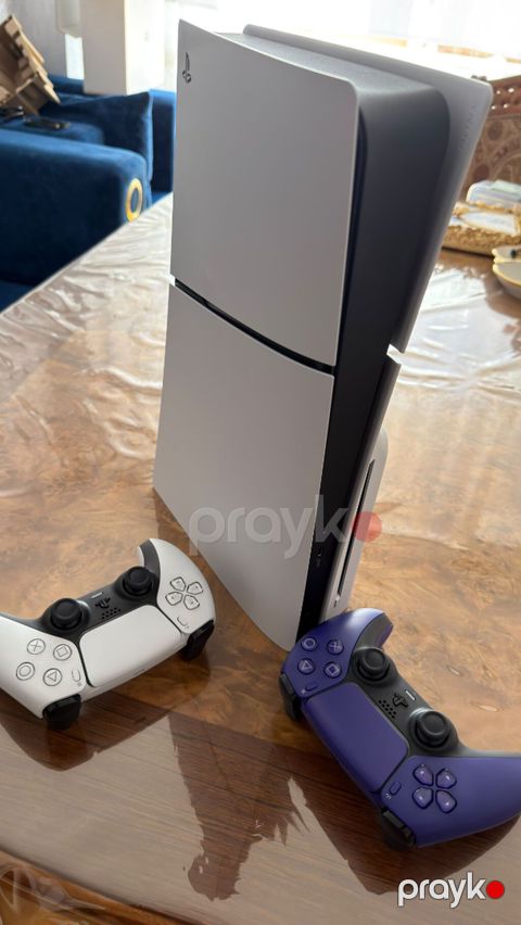 Ps 5 slim 1Tb yaddaş 2original pult + illik plus alınıb 200aznə.Pultun — Sumqayıt