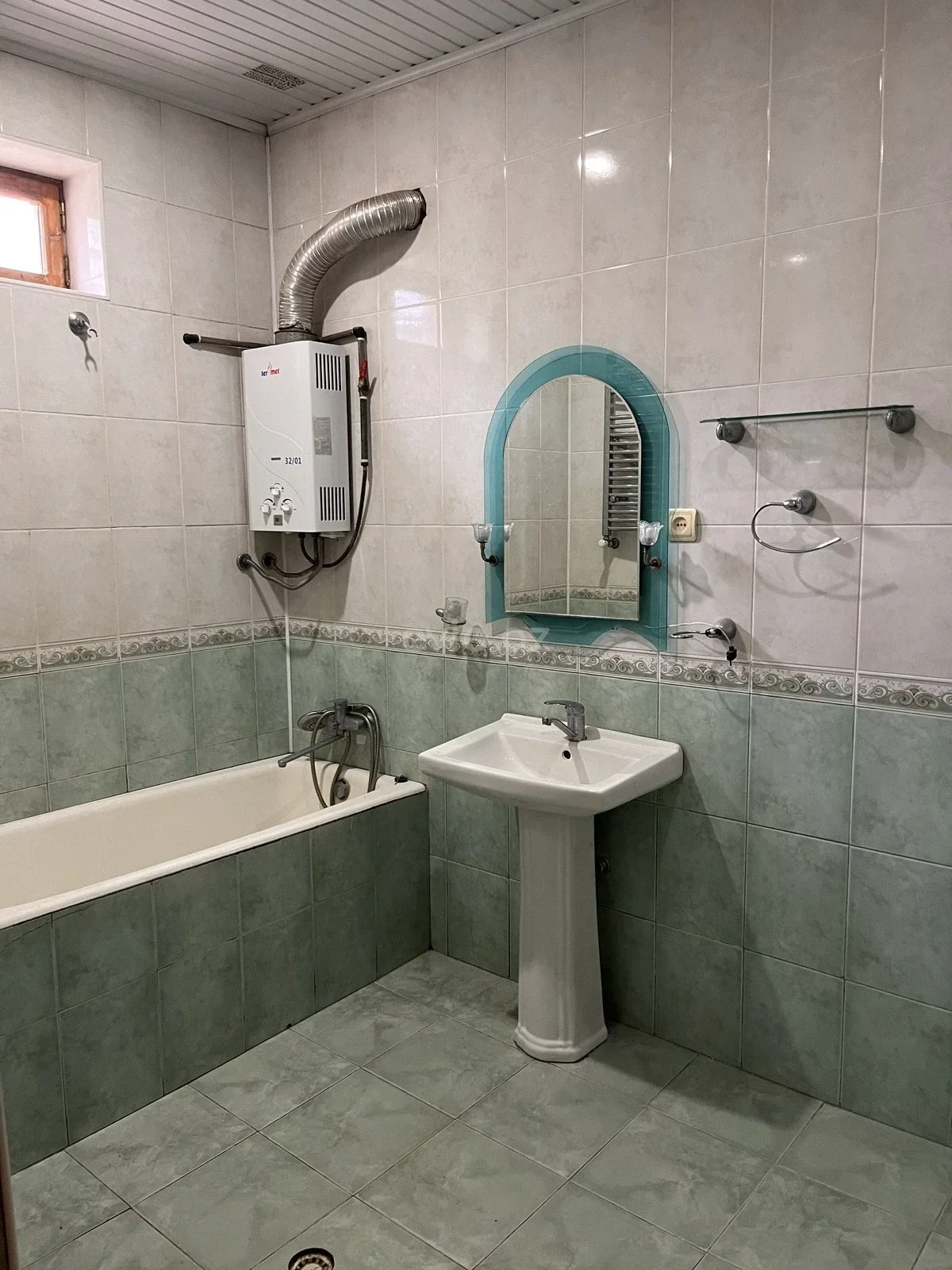 Kirayə 3 otaqlı həyət evi Bakıxanov qəsəbəsində — Ev, villa, Bakı (7)