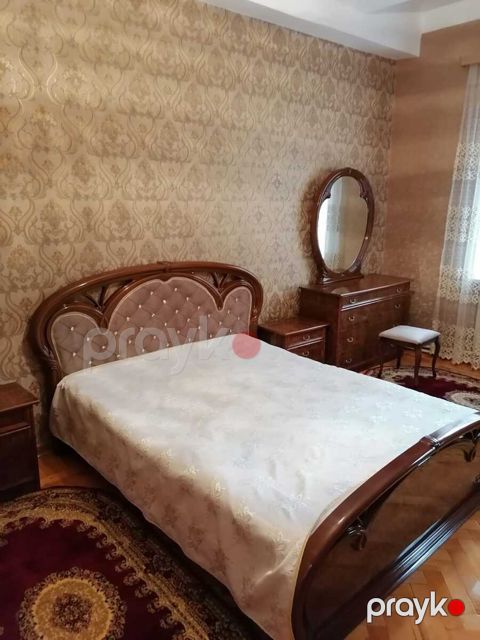 İcarəyə verilir 3 otaqlı köhnə tikili 80 m² — Bakı