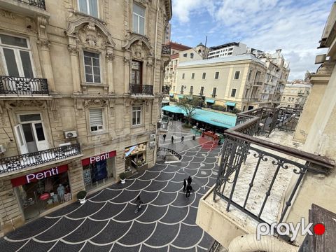 Satılır 4 otaqlı köhnə tikili 130 m²