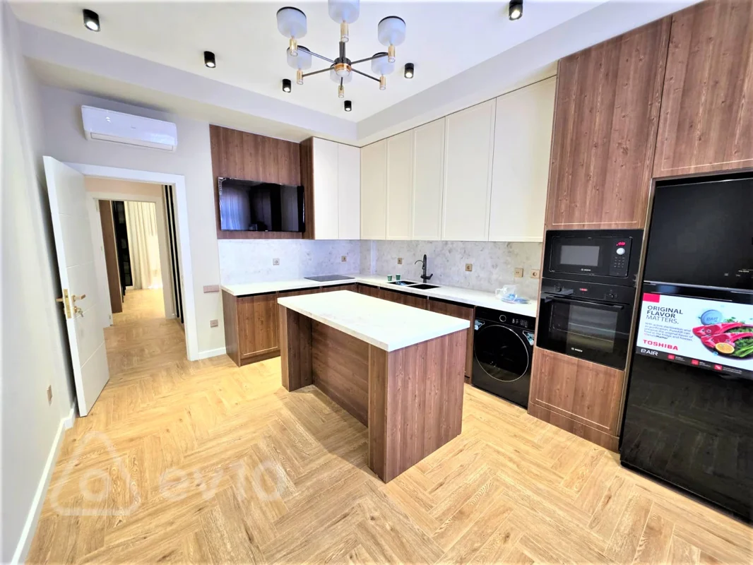 3 otaqlı mənzil, 120 m², Mərkəzi Bulvar küç — kirayə — Mənzil, Bakı (9)