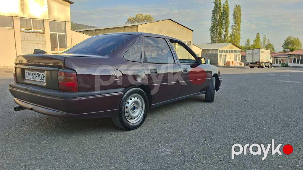 Opel Vectra, 1.8 L, 1993 il, 235 864 km — Avtomobillər, Şəki (2)