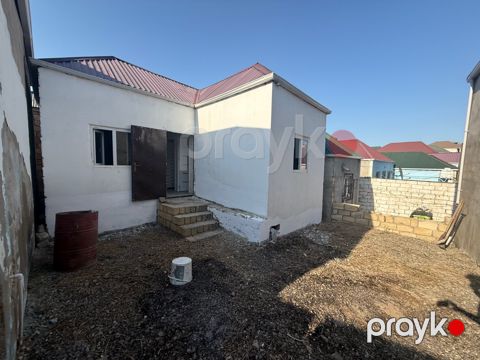 Həyət evi, Hökməli qəs — Bakı
