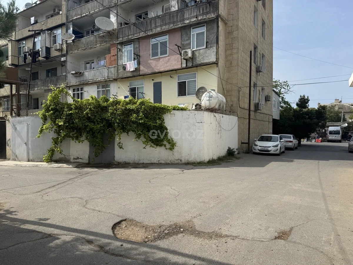 3 otaqlı orta təmirli mənzil satılır Mərdəkan qəsəbəsində — Mənzil, Bakı (8)
