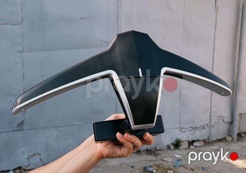 Tesla asılqan — Bakı