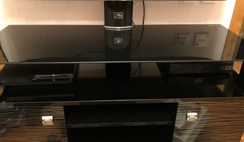 Televizor altlığı, TV stend. Əla vəziyyətdədir — Bakı