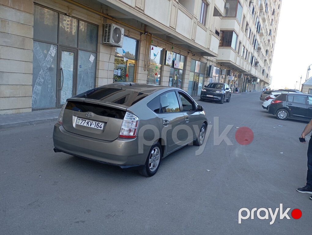 Toyota Prius, 1.5 L, 1.3 kWh, 2006 il, 258 000 km — Avtomobillər, Bakı (3)