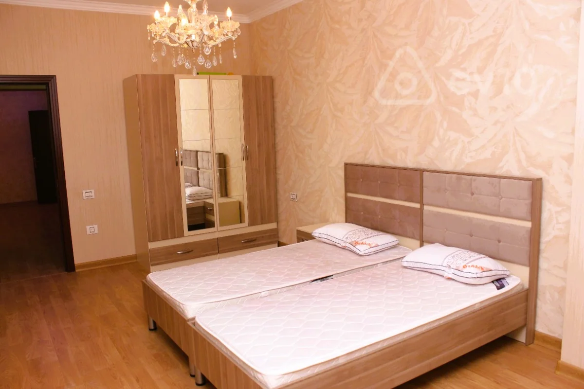 4 otaqlı mənzil, 216 m², Port Bakunun yaxınlığı — Mənzil, Bakı (8)