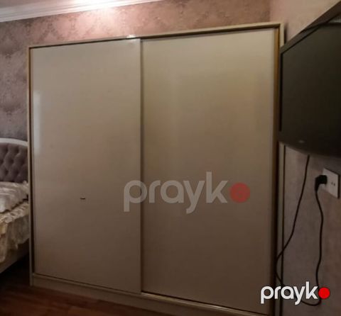 İki qapılı sürgülü qarderob, endirim olunacaq Rəng: açıq krem/ivory — Bakı