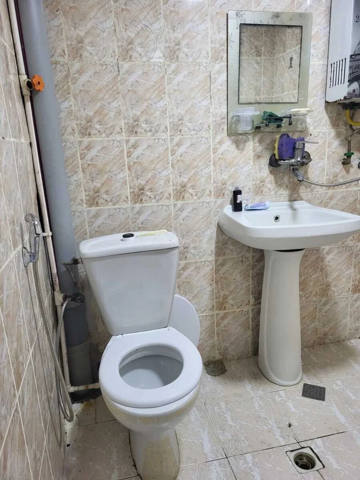 Kirayə 2 otaqlı mənzil Neftçilər metrosu yaxınlığında — Mənzil, Bakı (7)