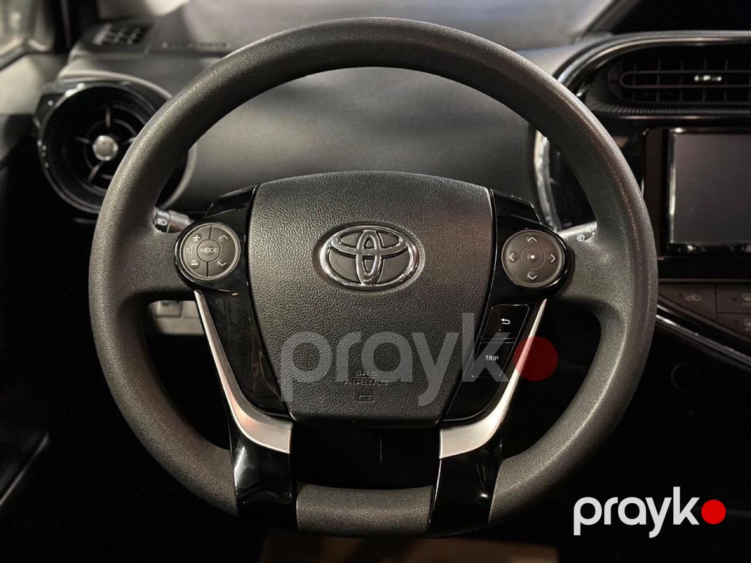Toyota Aqua icarəsi — Avtomobil icarəsi, Bakı (6)