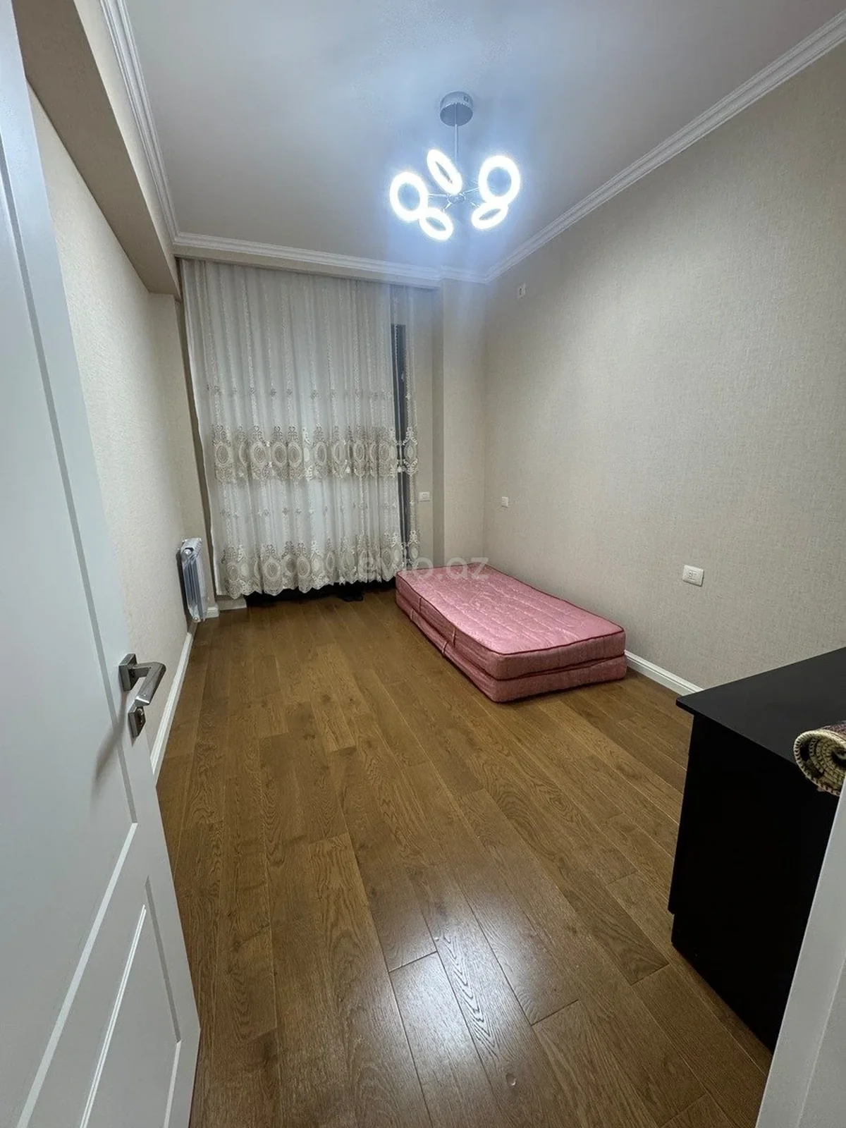 Kirayə 3 otaqlı mənzil Yeni Yasamal qəsəbəsində — Mənzil, Bakı (3)