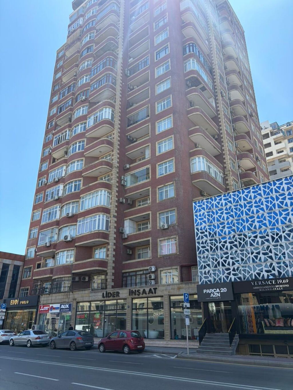 Səbail rayonunda teymur elçin küçəsində iri sahəli çıxarışlı — Əmlak, Bakı (2)