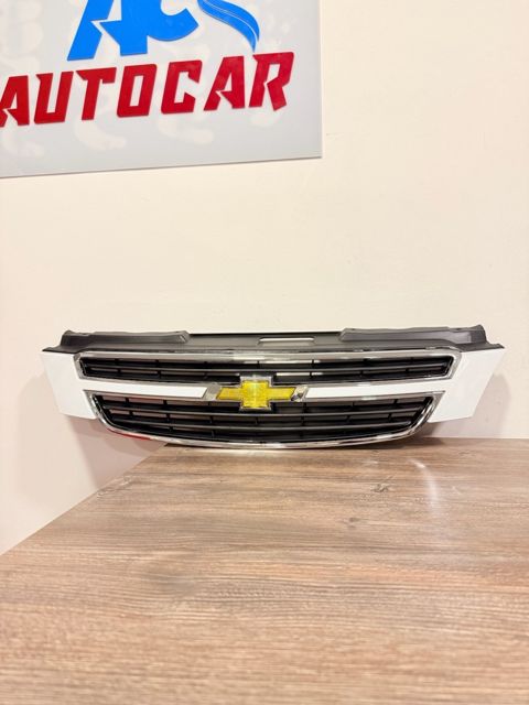 "Daewoo Gentra" radiator barmaqlığı — Bakı