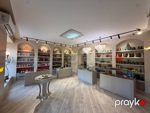 Satılır obyekt 90 m² — Bakı
