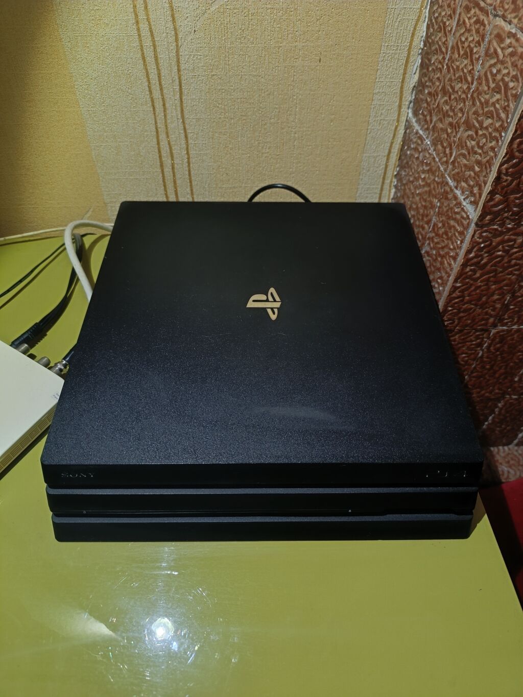 PS4 Pro 1TB + Dualshock 4 — Oyun konsolları, Bakı (2)