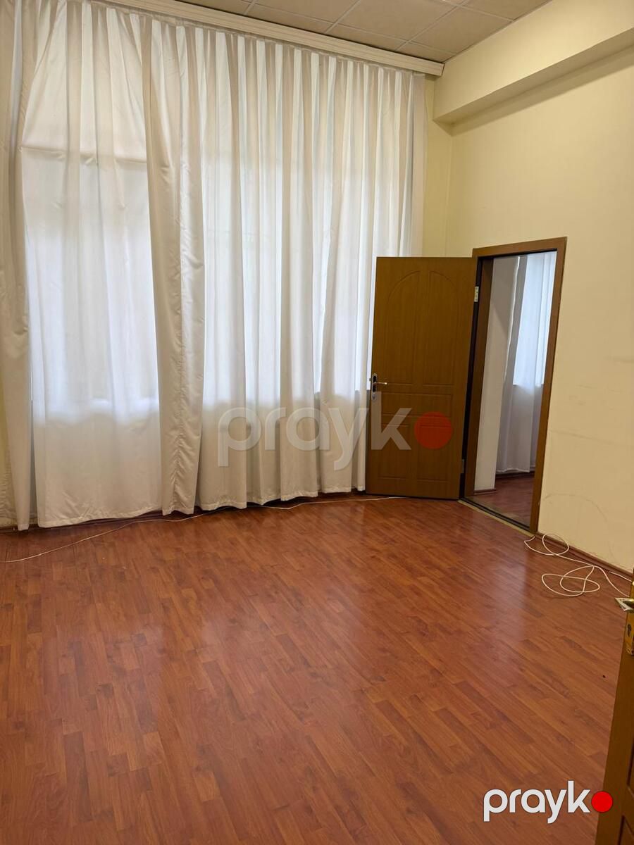 İcarəyə verilir 8 otaqlı ofis 235 m² — Ofis, Bakı (12)