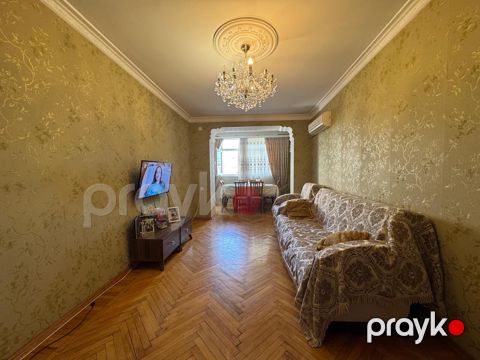 Satılır 3 otaqlı köhnə tikili 80 m² — Bakı
