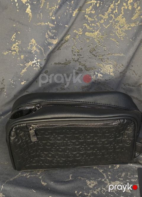 Hugo Boss kişi kosmetik çantası / travel kit - Rəng: qara - Material — Bakı