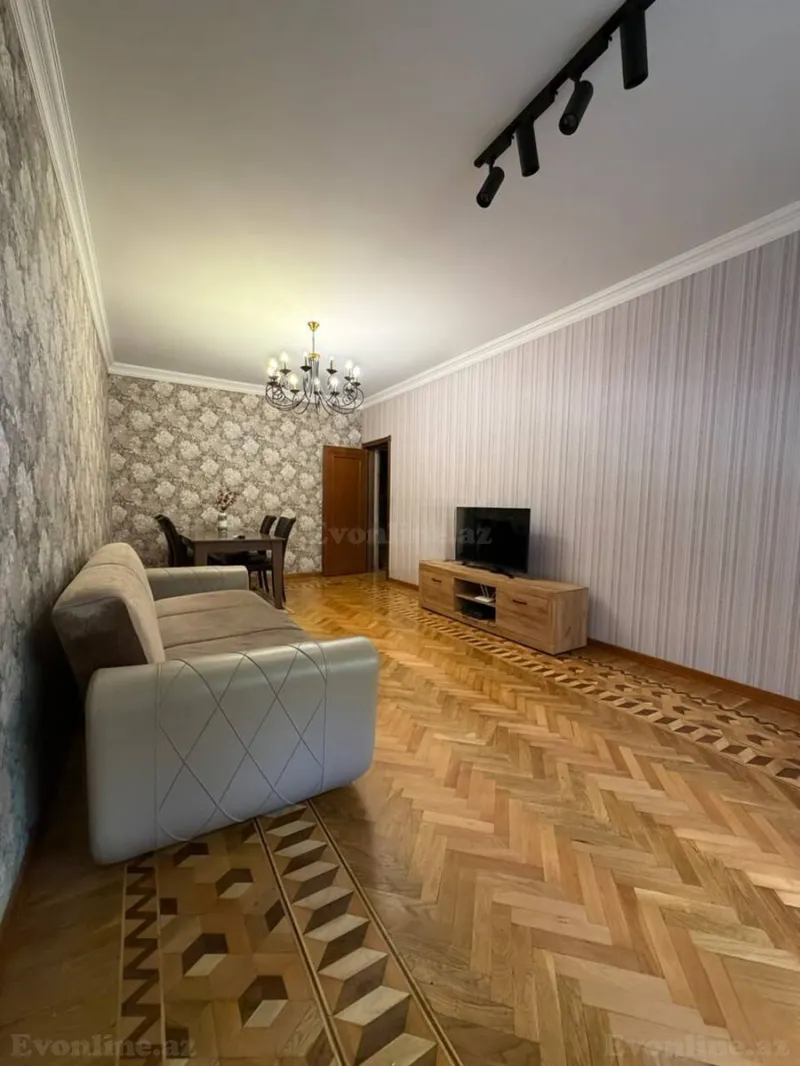 Satılır 3 otaqlı Mənzil Köhnə tikili 95 m² Bakı, Binəqədi r., Nəsimi m — Mənzil, Bakı (2)