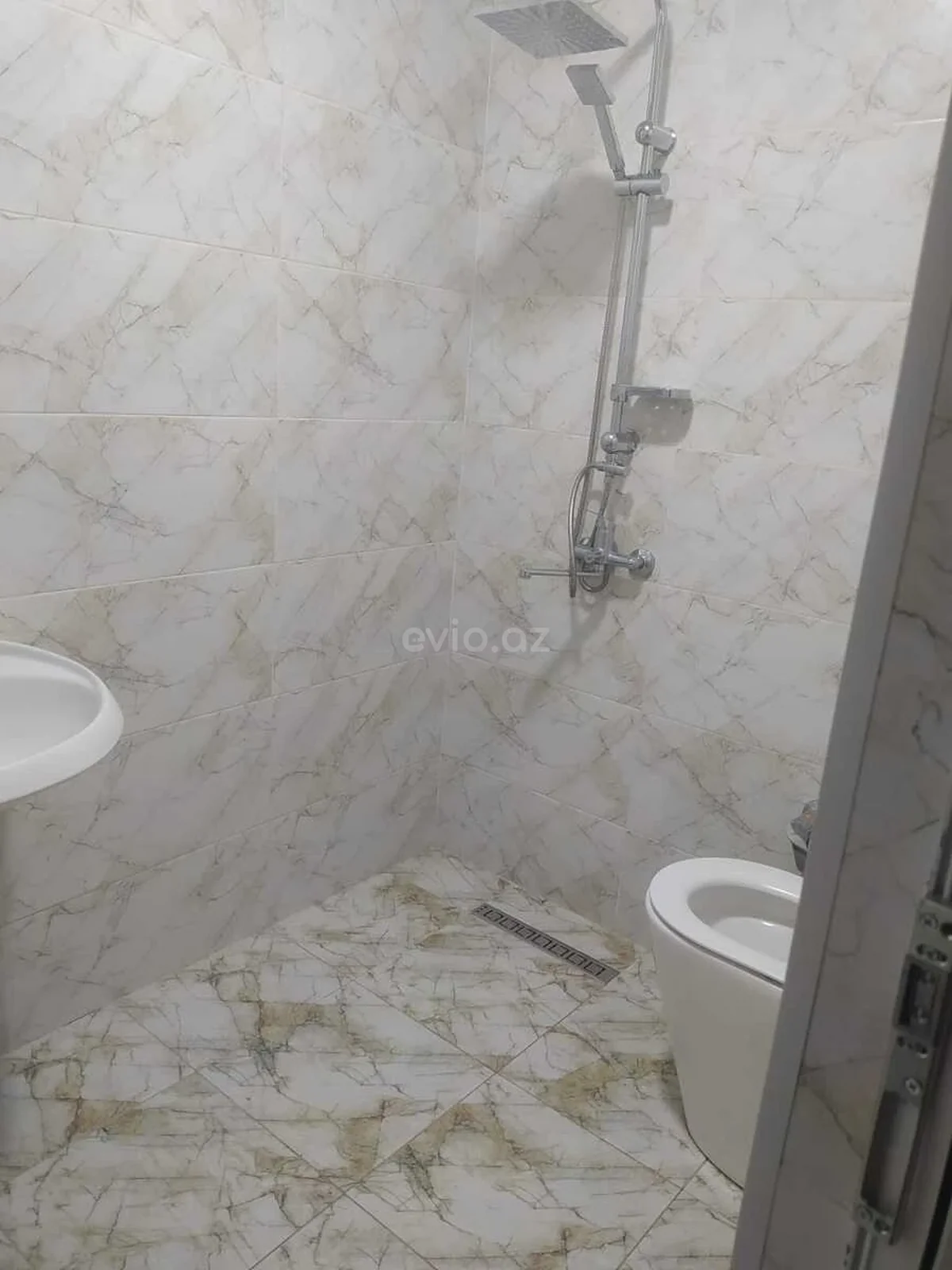Kirayə 3 otaqlı mənzil Neftçilər metrosu yaxınlığında — Mənzil, Bakı (7)