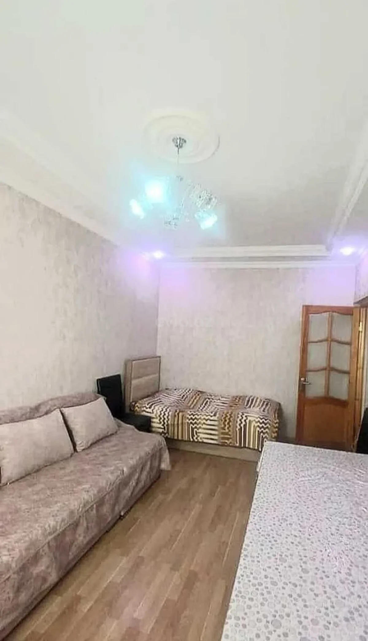 1 otaqlı orta təmirli mənzil satılır Yeni Günəşli qəsəbəsində — Mənzil, Bakı (2)