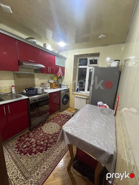 Satılır 2 otaqlı köhnə tikili 65 m² — Bakı