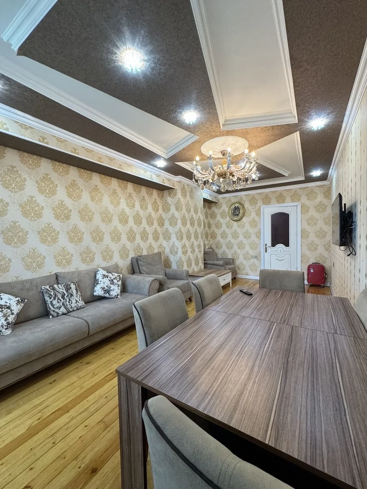 Kirayə 3 otaqlı mənzil Nəriman Nərimanov metrosu yaxınlığında — Mənzil, Bakı (6)