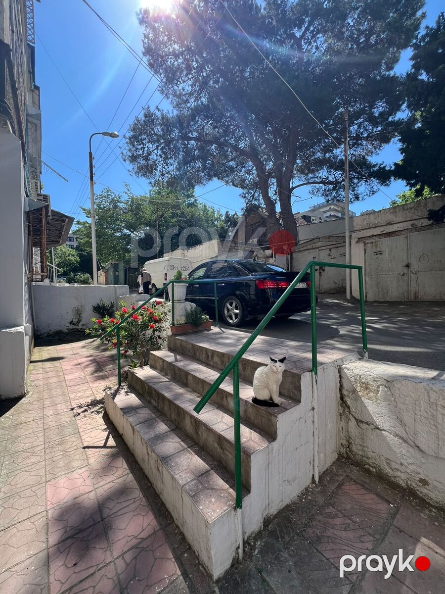 Satılır 4 otaqlı köhnə tikili 100 m² — Mənzil, Bakı (11)