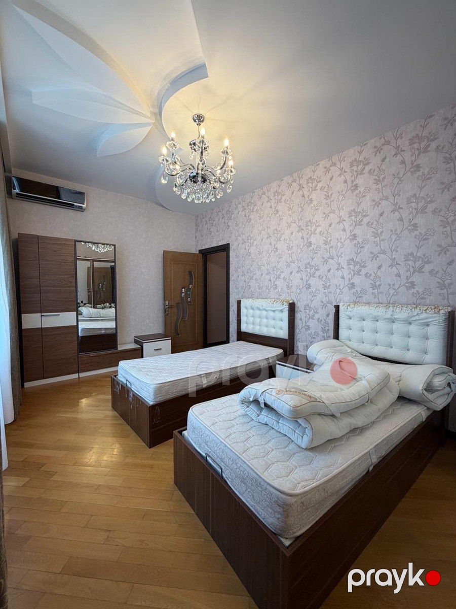 Satılır 4 otaqlı köhnə tikili 130 m² — Mənzil, Bakı (4)