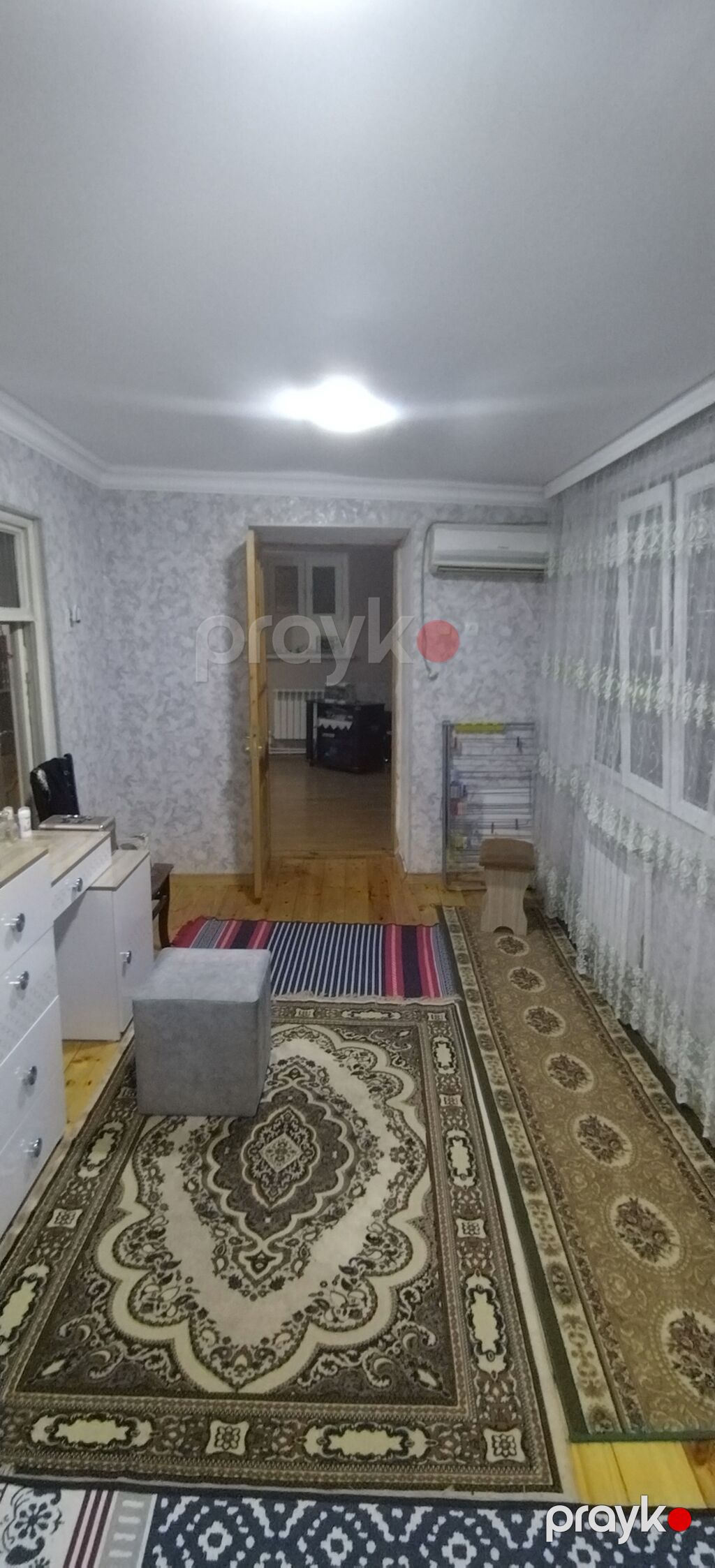 Salam. Maştağa qəsəbəsinin mərkəzində köhnə univermağın yanı. Evin — Mənzil, Digah (4)