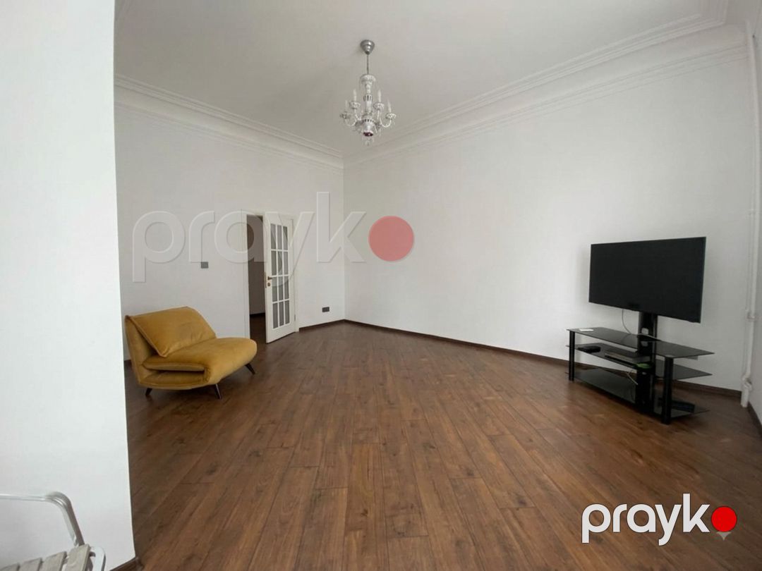 Satılır 4 otaqlı köhnə tikili 130 m² — Mənzil, Bakı (8)