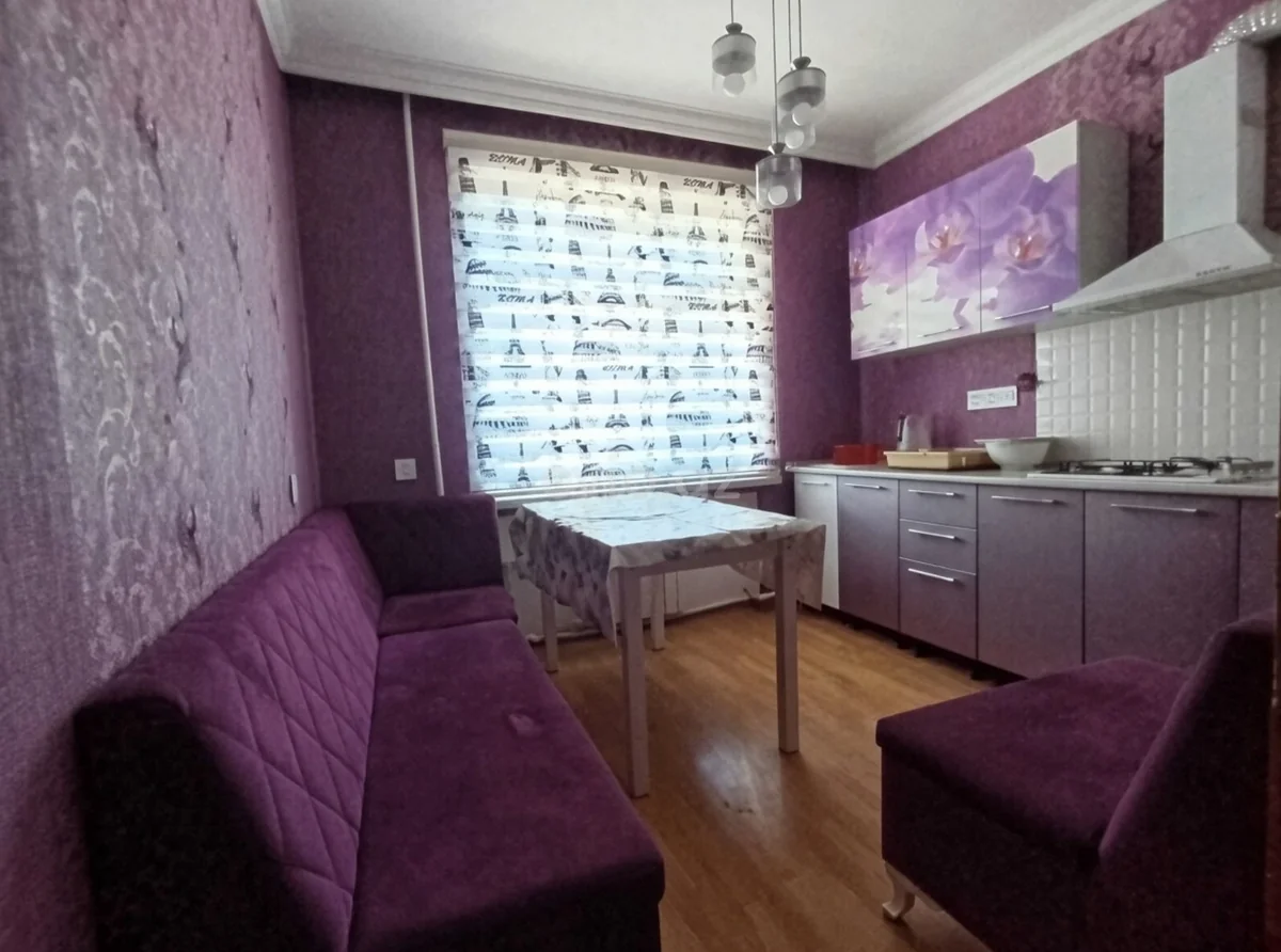 Kirayə 2 otaqlı mənzil Qaraçuxur qəsəbəsində — Bakı