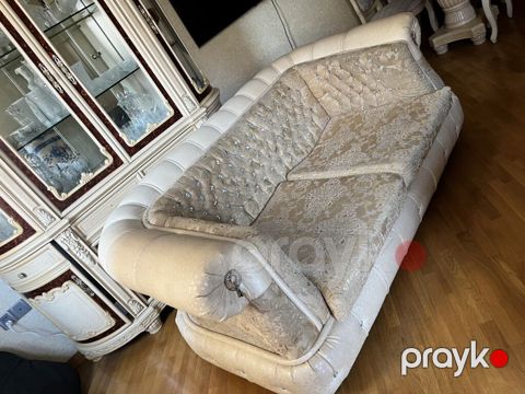 Divan satılır Vəziyyəti yaxşıdır. Təmiz və səliqəli istifadə — Bakı