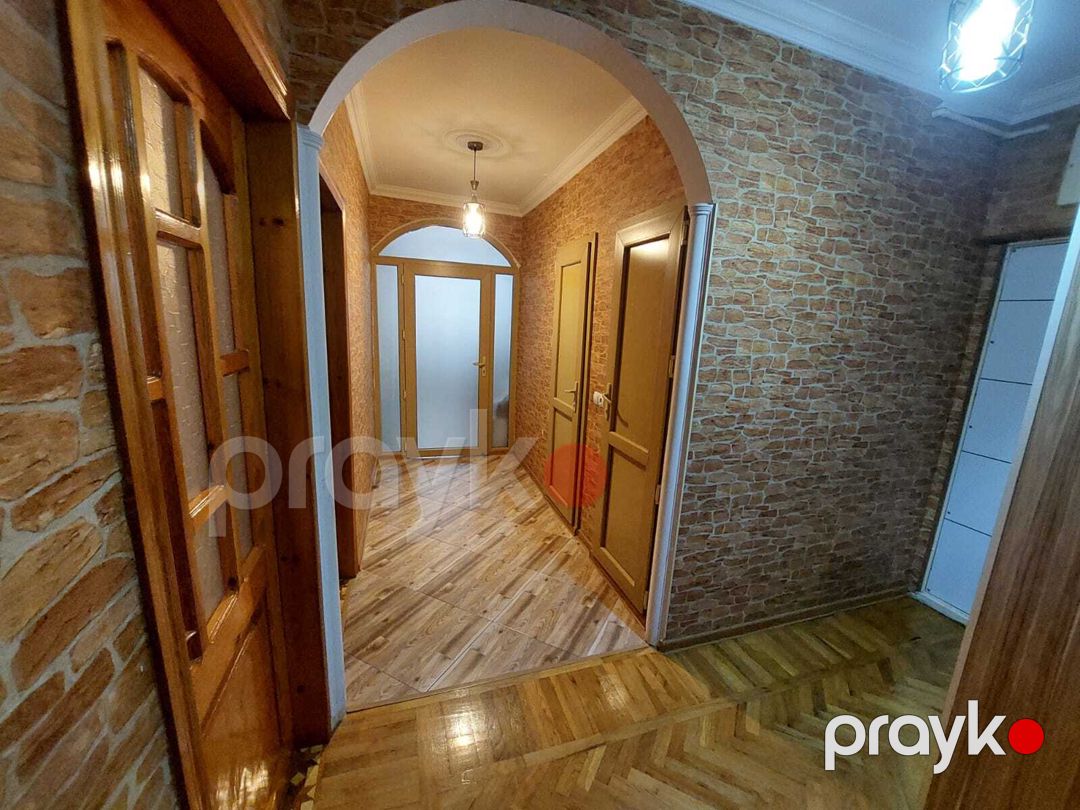 Satılır 4 otaqlı köhnə tikili 100 m² — Mənzil, Bakı (3)