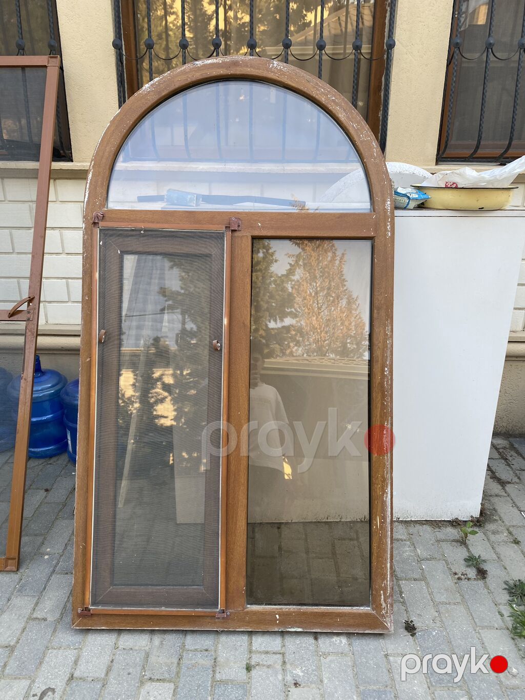 Pəncərə raşotka ilə barabər — Pəncərələr, qapılar, balkonlar, Xırdalan (4)