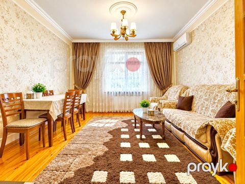 Satılır 4 otaqlı köhnə tikili 110 m² — Bakı