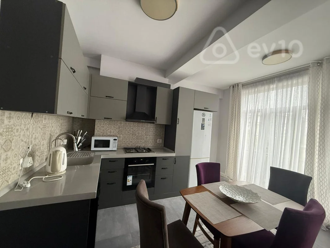 3 otaqlı mənzil, 100 m², Qurban Abbasov küçəsi — kirayə — Mənzil, Bakı (3)