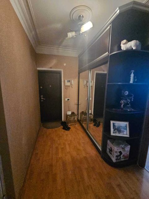 Satılır 5 otaqlı köhnə tikili 120 m² — Bakı