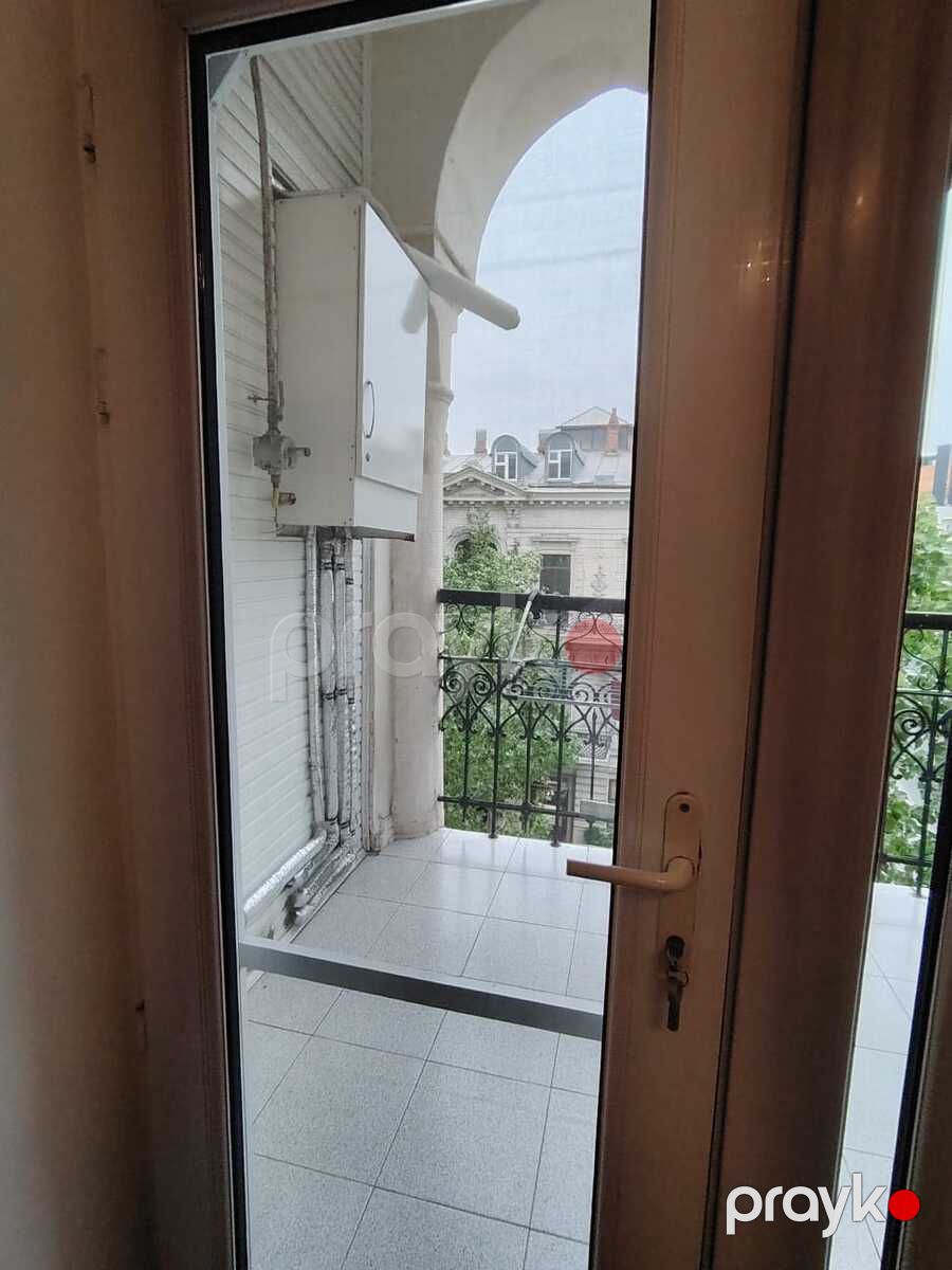 İcarəyə verilir 2 otaqlı köhnə tikili 90 m² — Mənzil, Bakı (10)