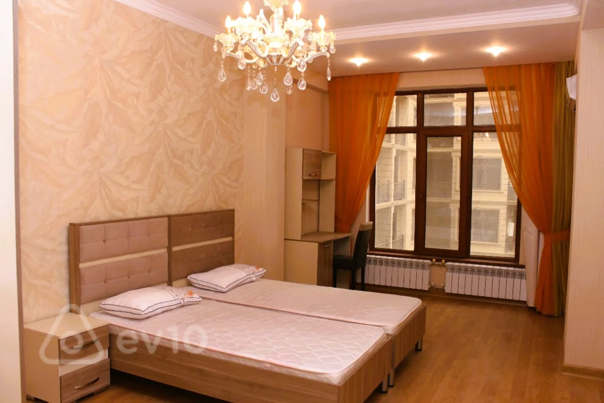 4 otaqlı mənzil, 216 m², Port Bakunun yaxınlığı — Mənzil, Bakı (7)