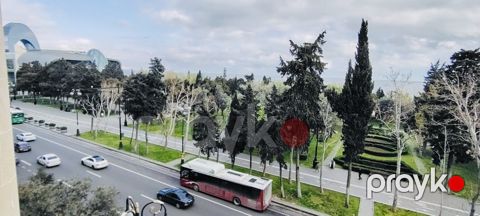 Satılır 3 otaqlı köhnə tikili 95 m² — Bakı