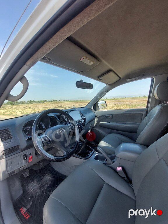 Toyota Hilux, 2.5 L, 2005 il, 136 000 km — Avtomobillər, Naxçıvan (11)