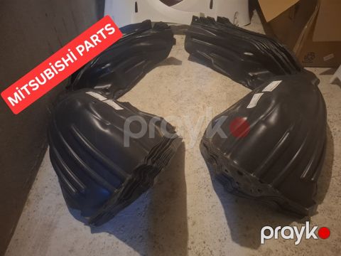 "Mitsubishi Mirage, Attrage" qanad altı