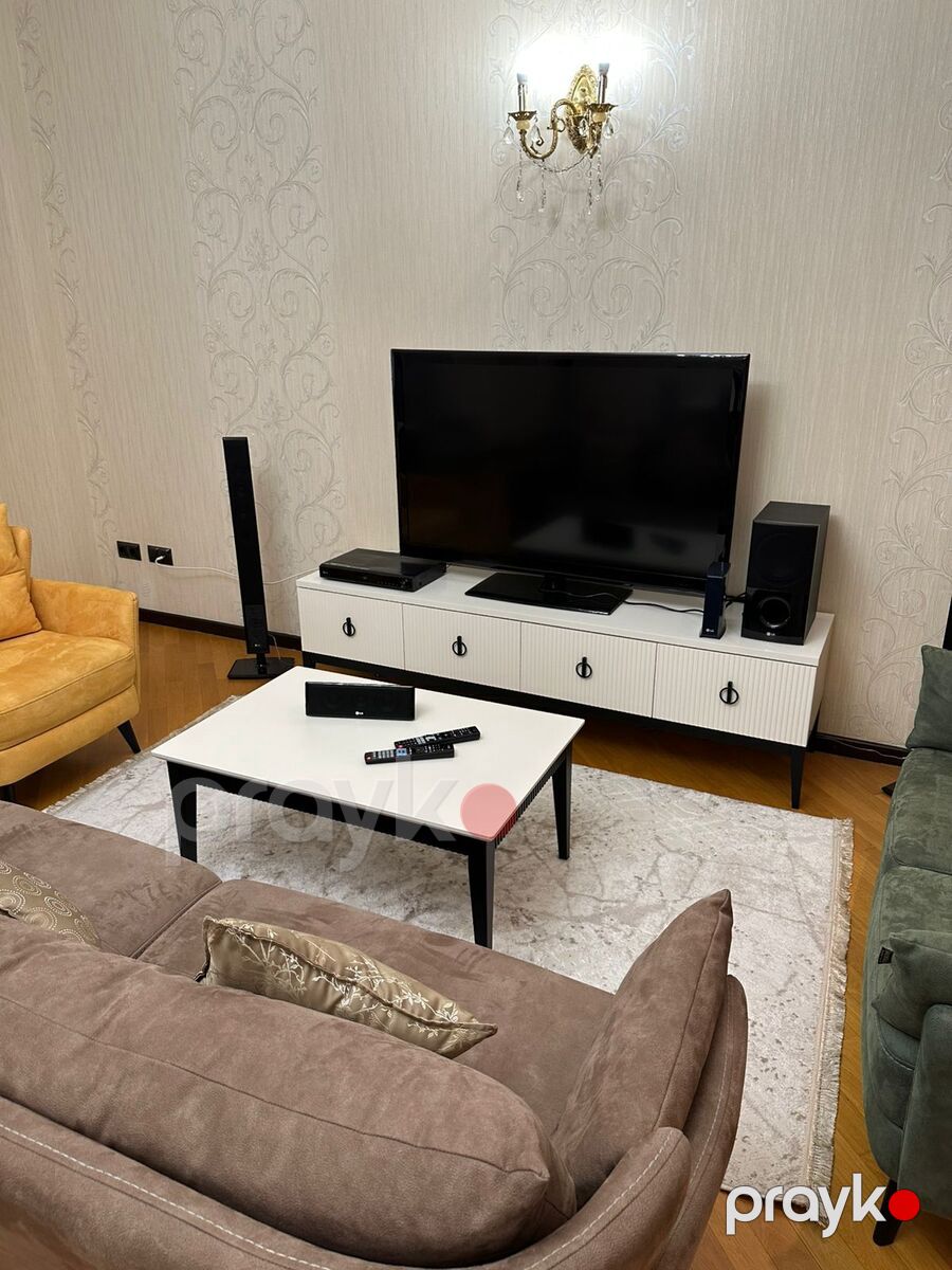Satılır 4 otaqlı yeni tikili 200 m² — Mənzil, Bakı (6)