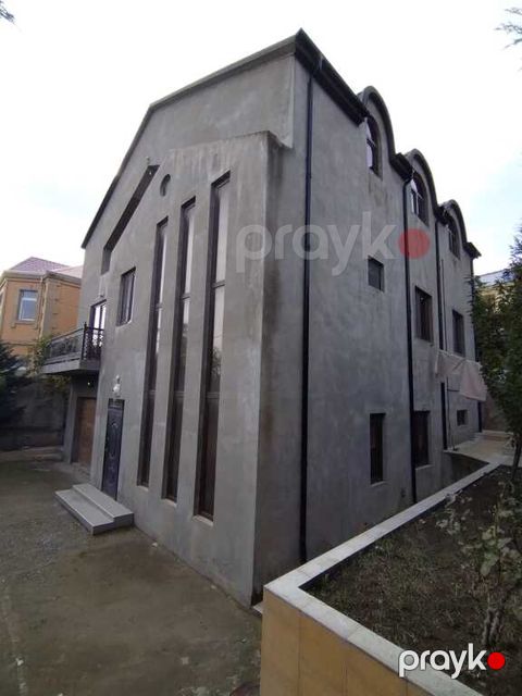 Satılır 9 otaqlı həyət evi/bağ evi 420 m² — Bakı